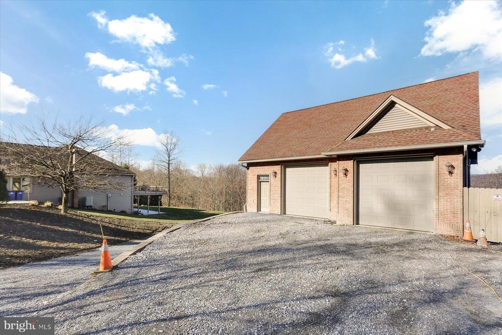 701 BLUE MOUNTAIN PARKWAY