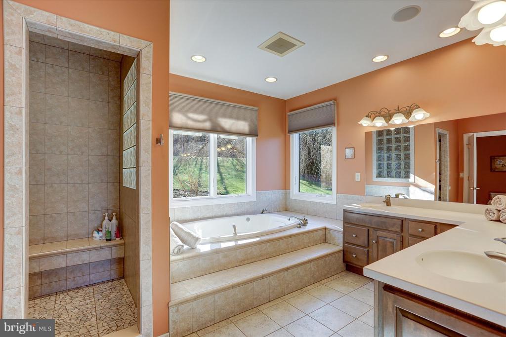 701 BLUE MOUNTAIN PARKWAY