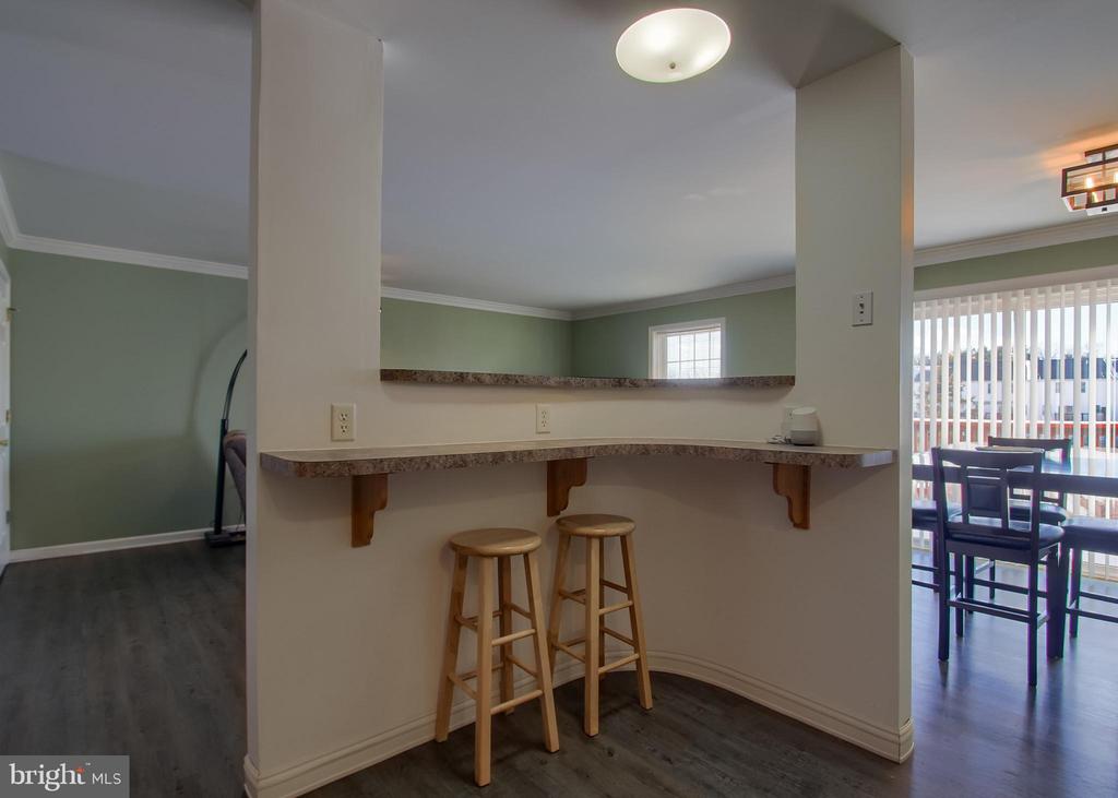 207 MEADOW LANE