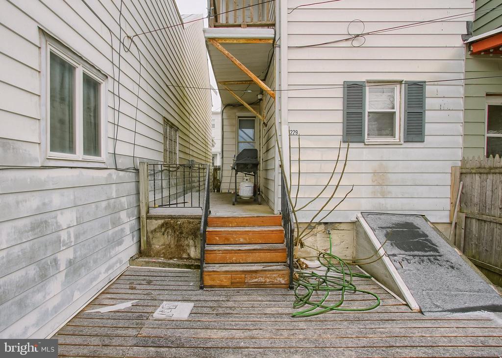 229 LOCUST STREET