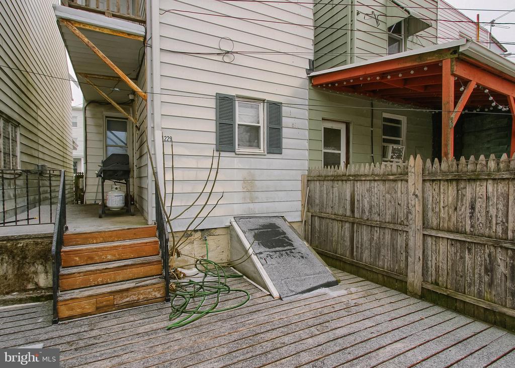 229 LOCUST STREET