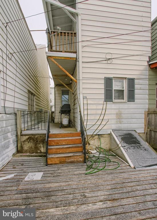 229 LOCUST STREET