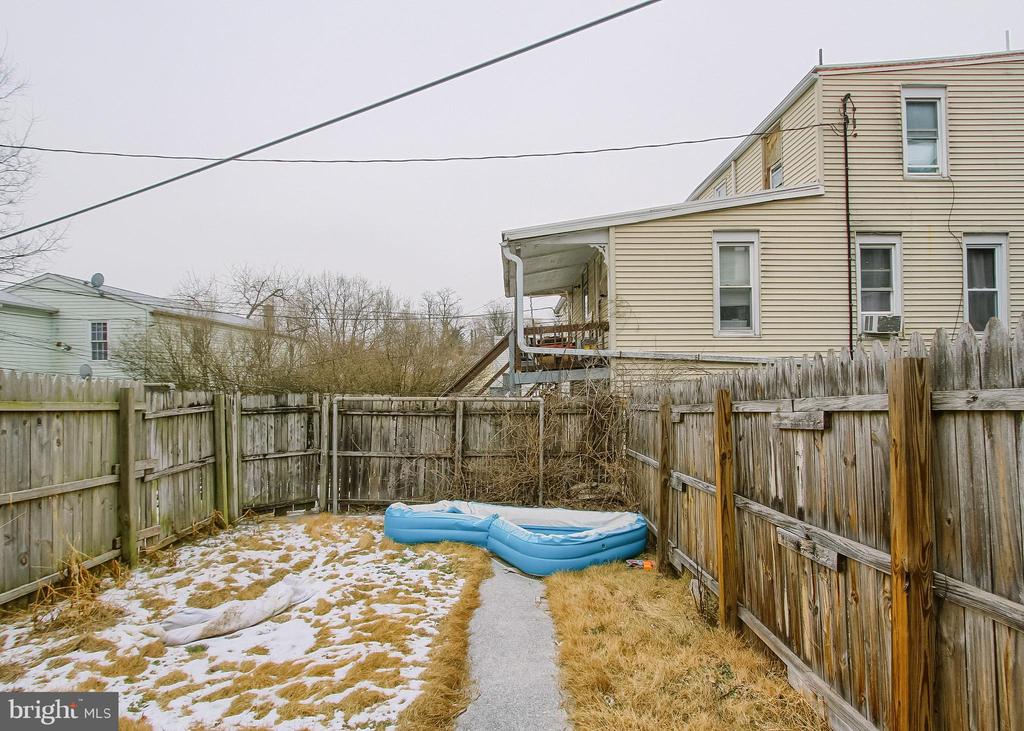 229 LOCUST STREET