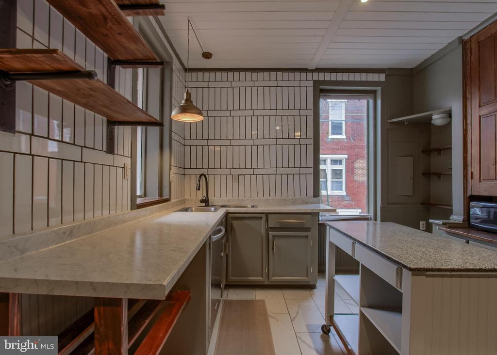 219 PEFFER STREET