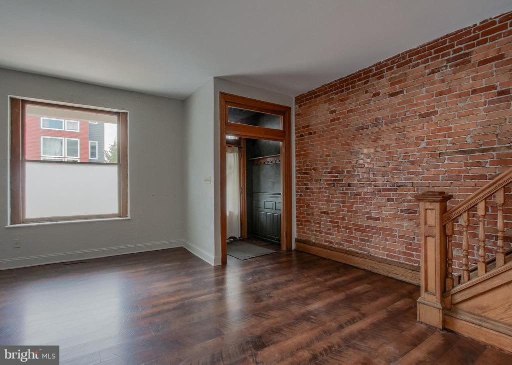 219 PEFFER STREET