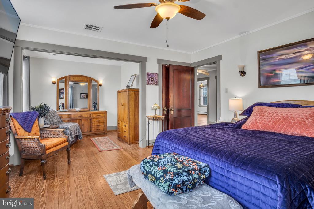 704 N 16TH STREET