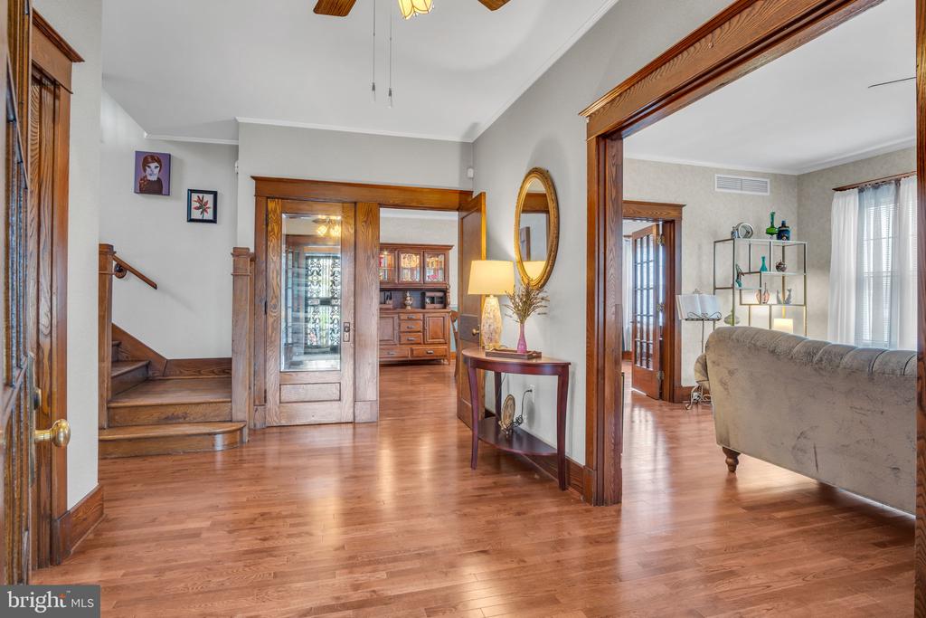 704 N 16TH STREET