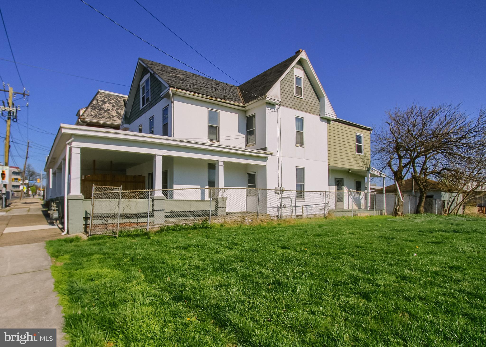 1827 BERRYHILL STREET