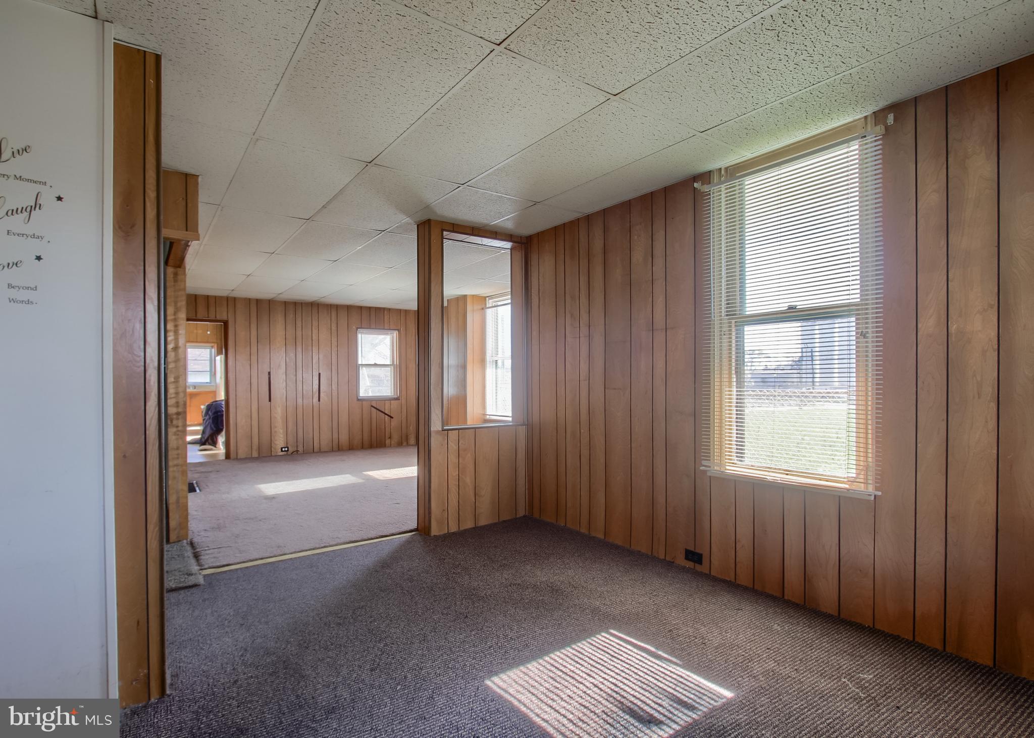 1827 BERRYHILL STREET