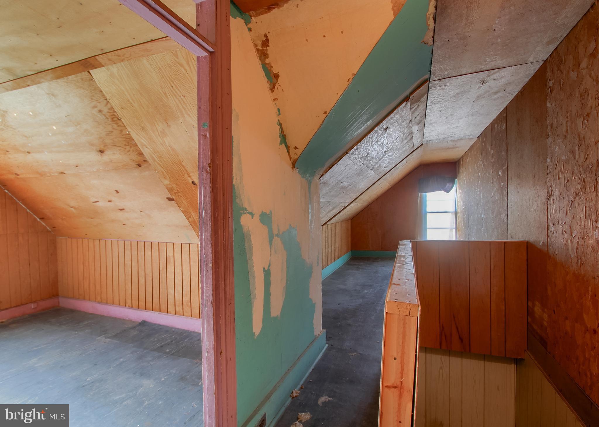 1827 BERRYHILL STREET