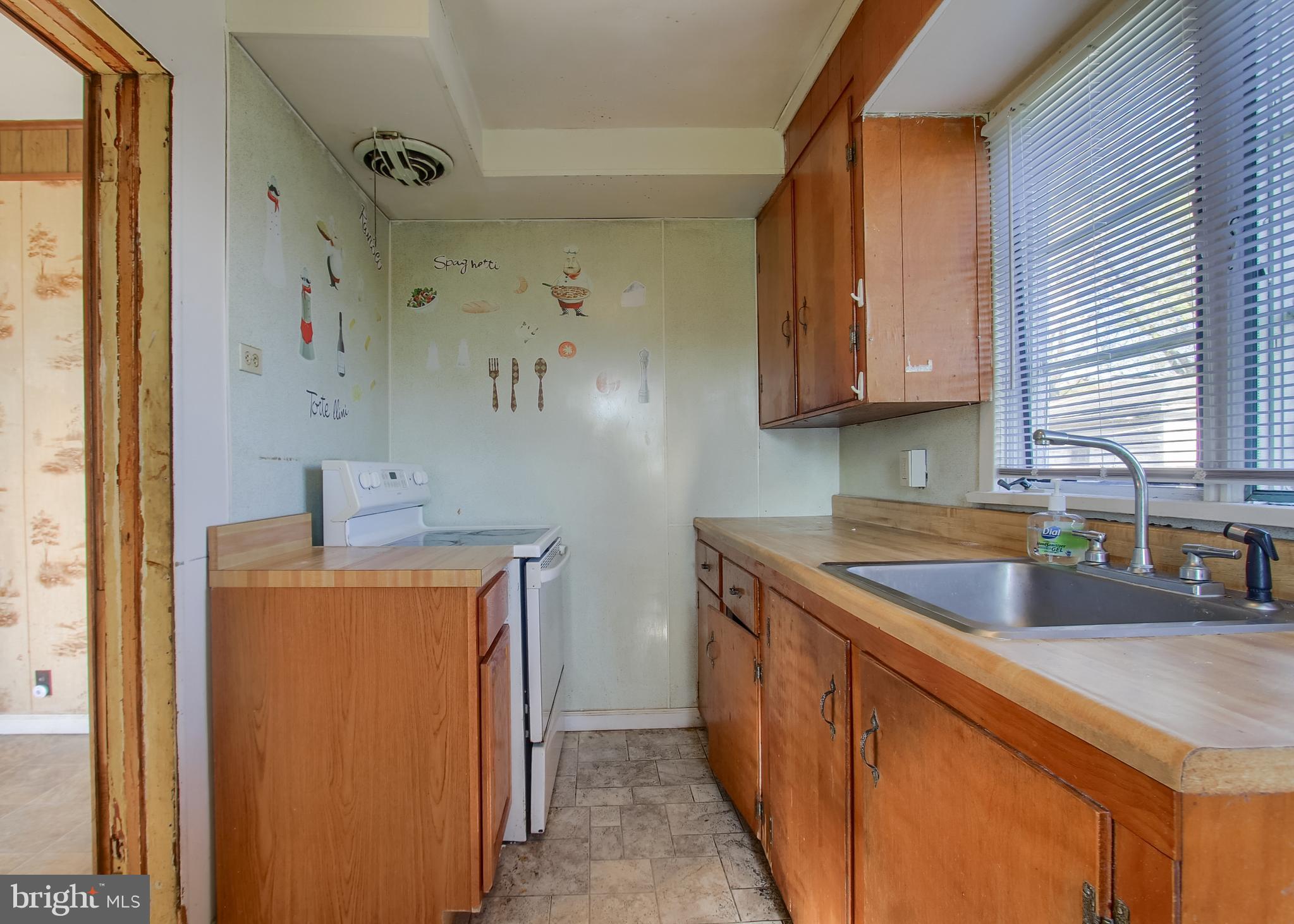 1827 BERRYHILL STREET