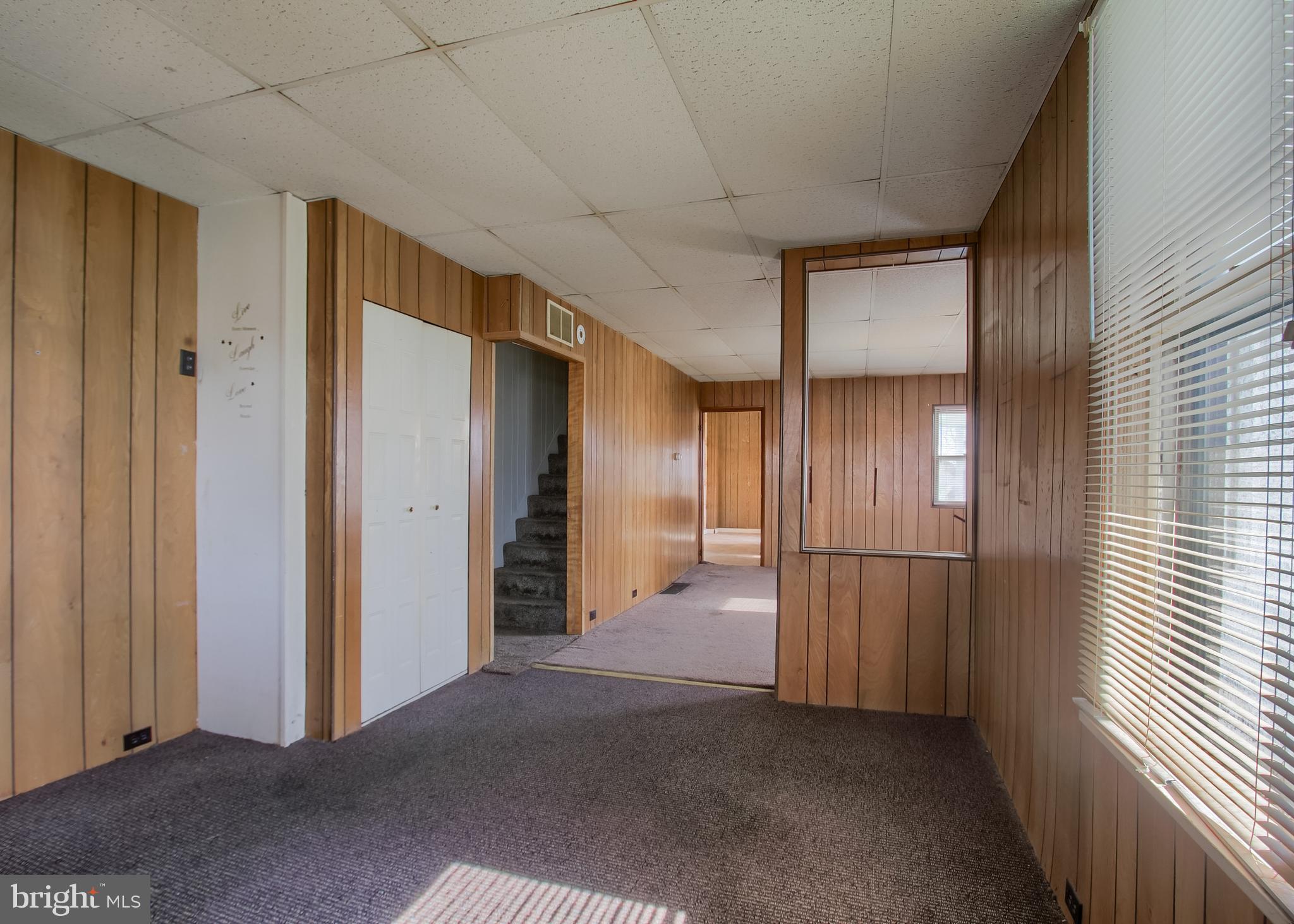 1827 BERRYHILL STREET