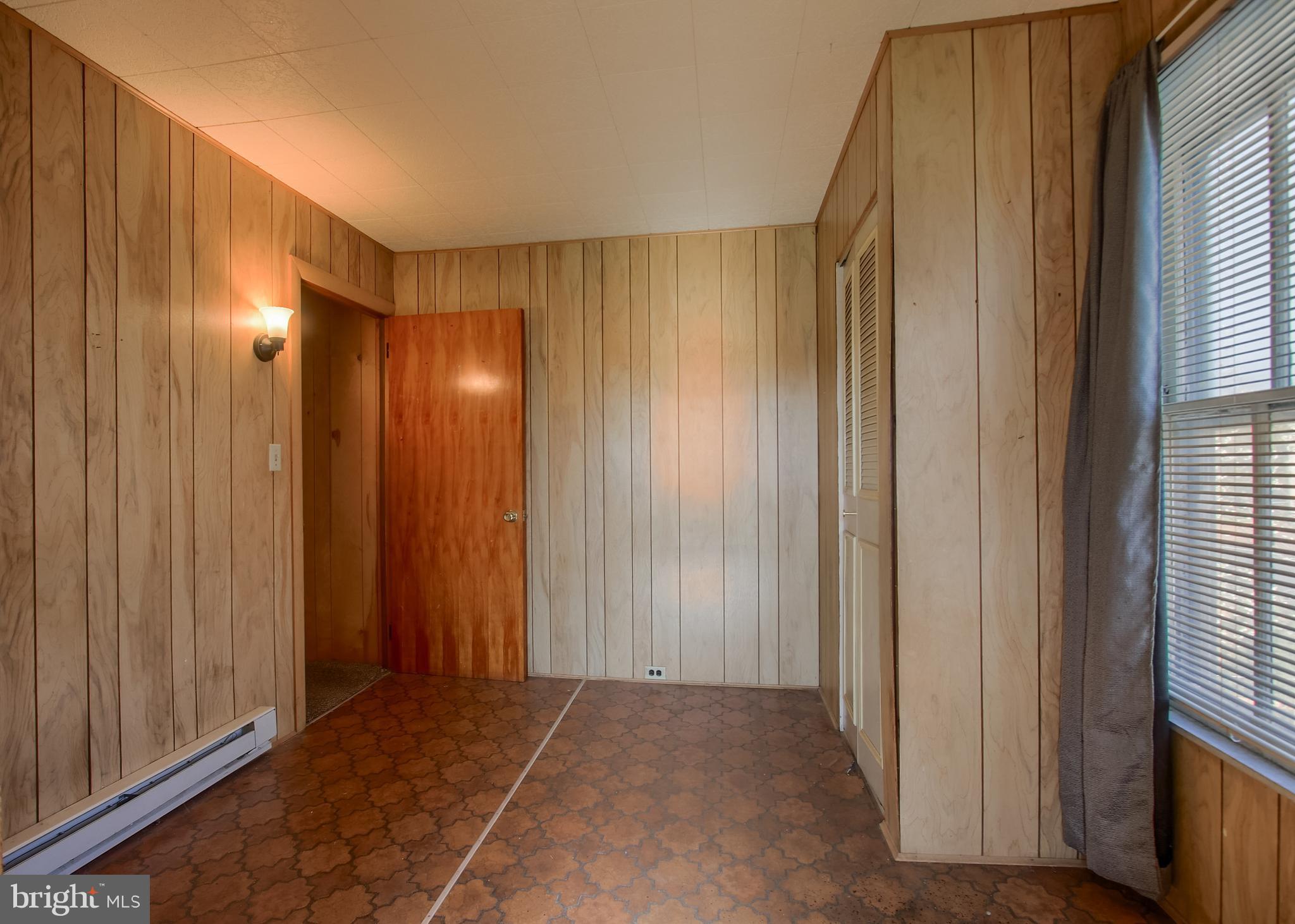 1827 BERRYHILL STREET