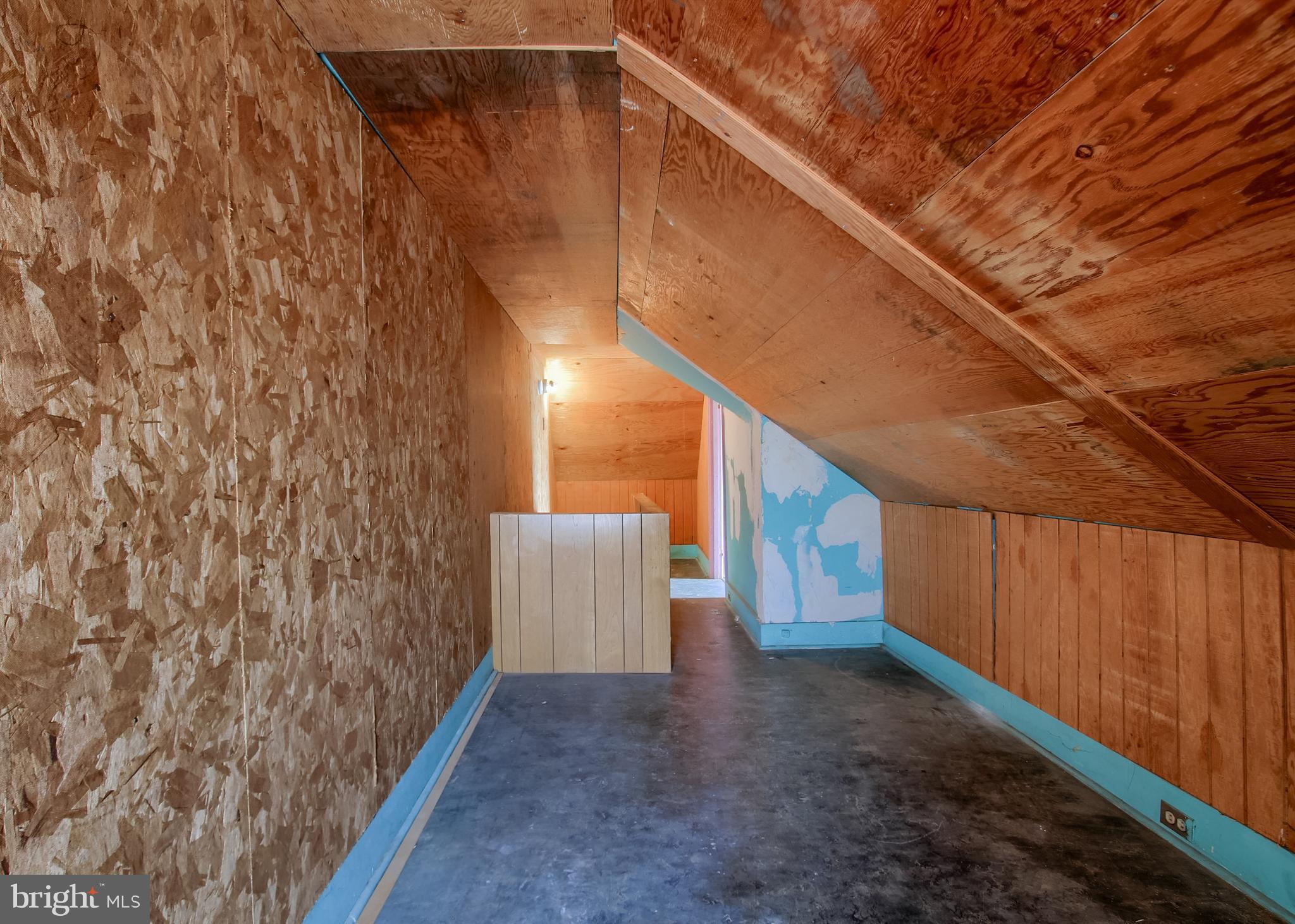 1827 BERRYHILL STREET