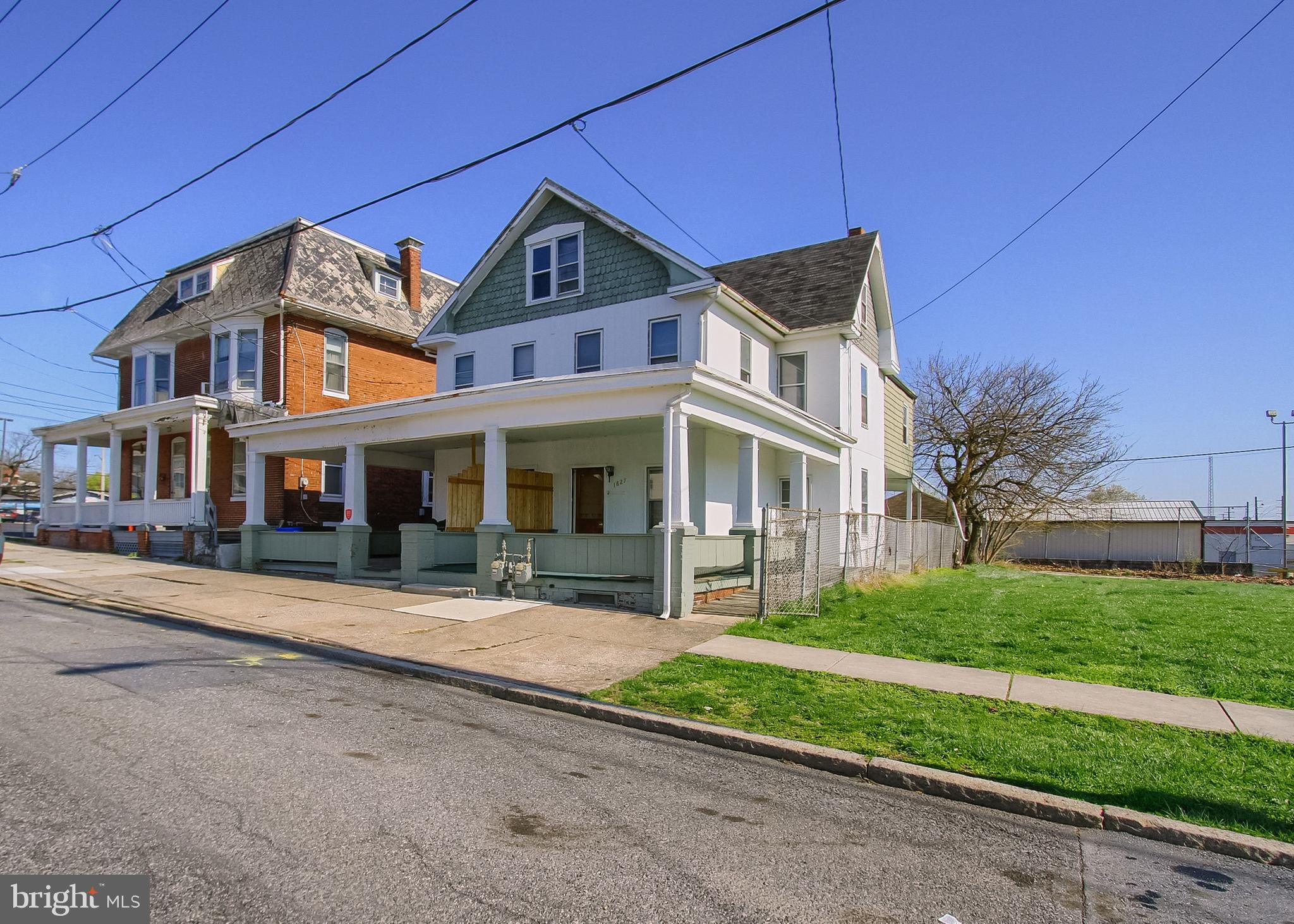 1827 BERRYHILL STREET