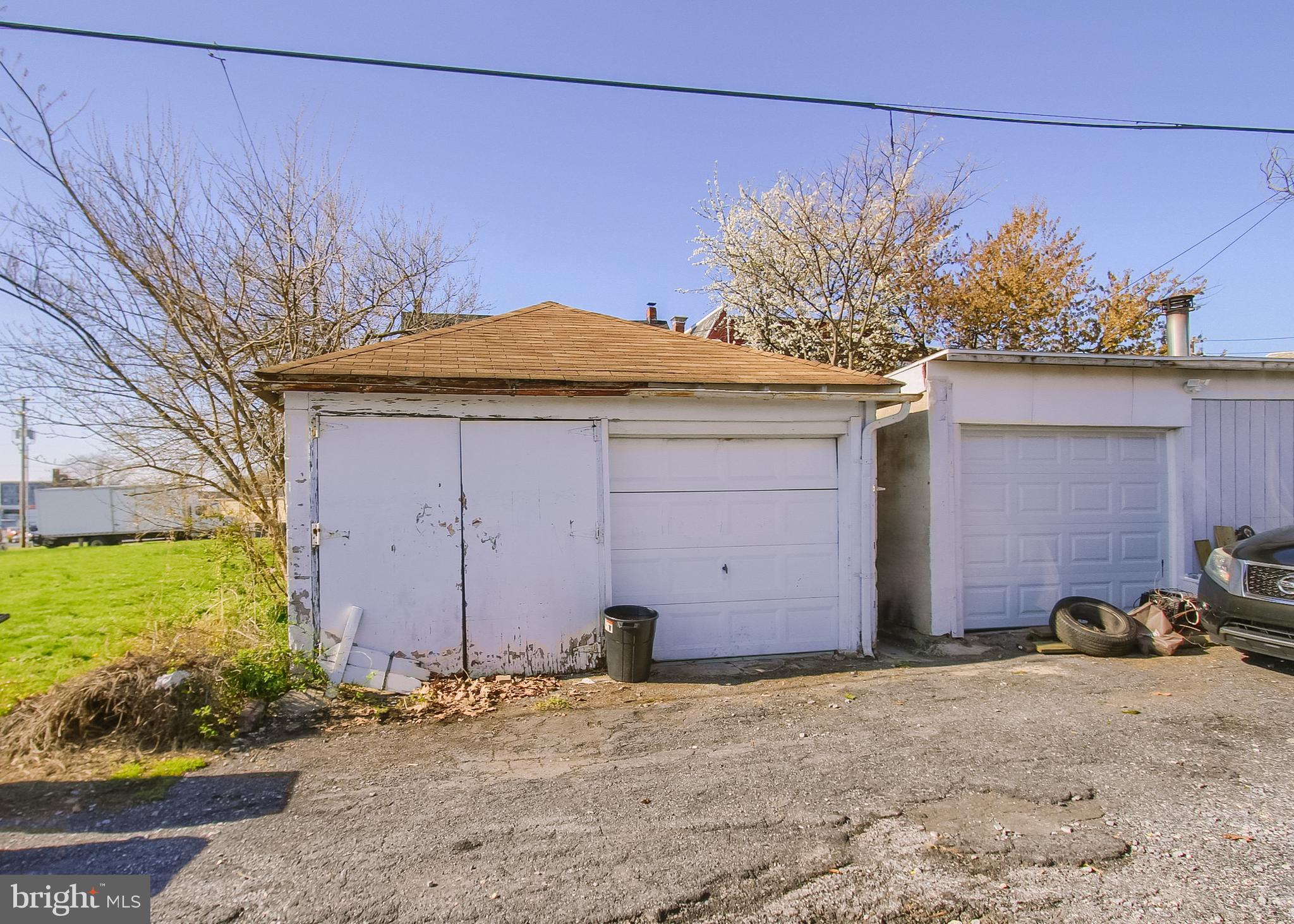 1827 BERRYHILL STREET