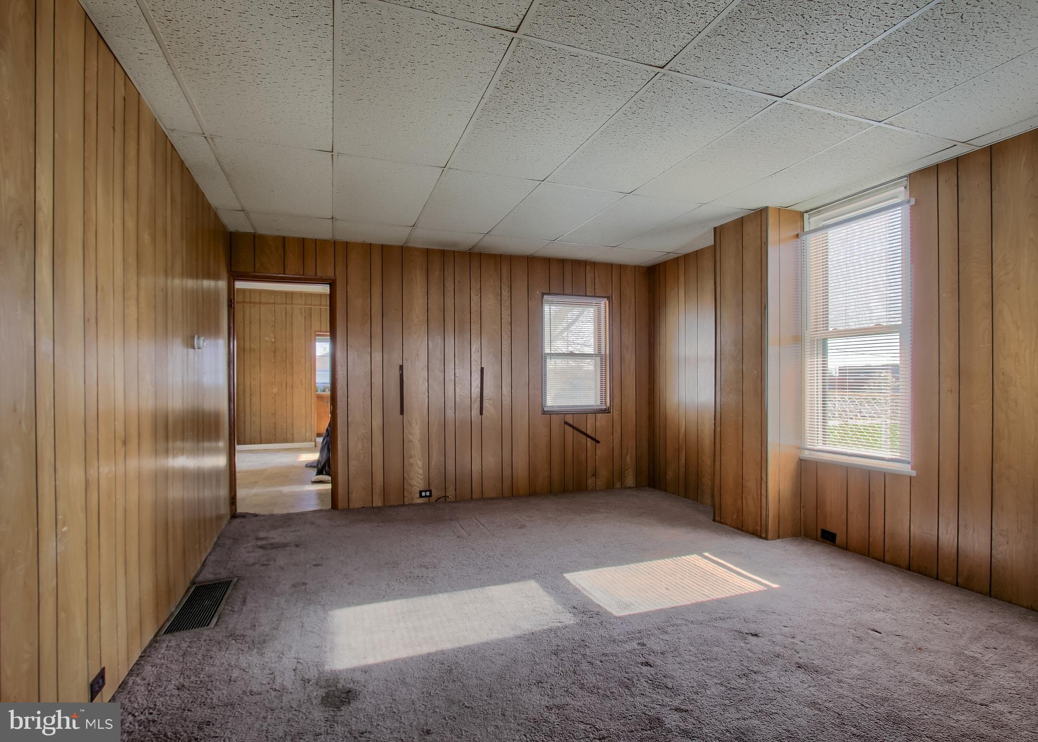 1827 BERRYHILL STREET