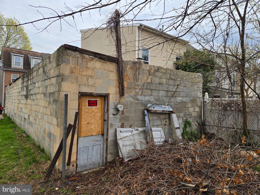 1750 LOGAN STREET