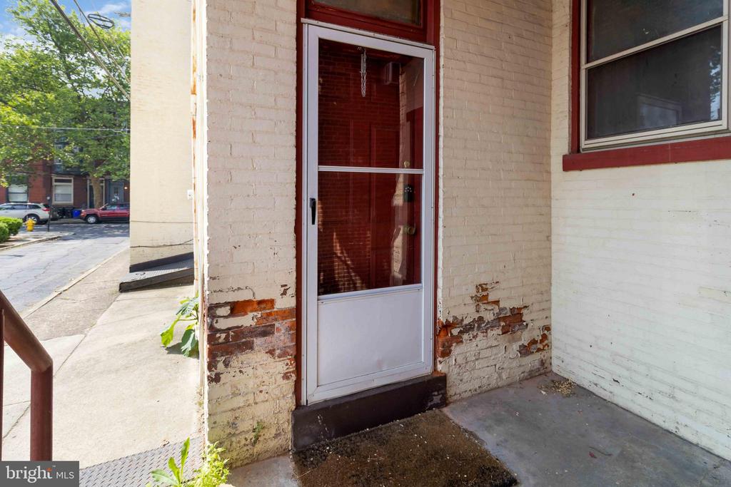218 BRIGGS STREET