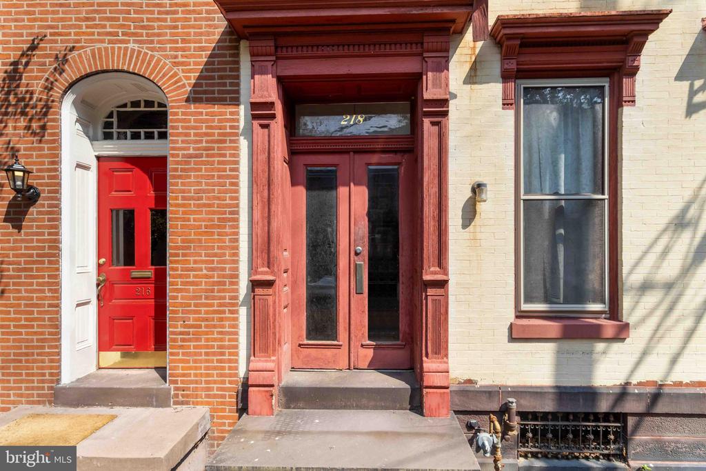 218 BRIGGS STREET