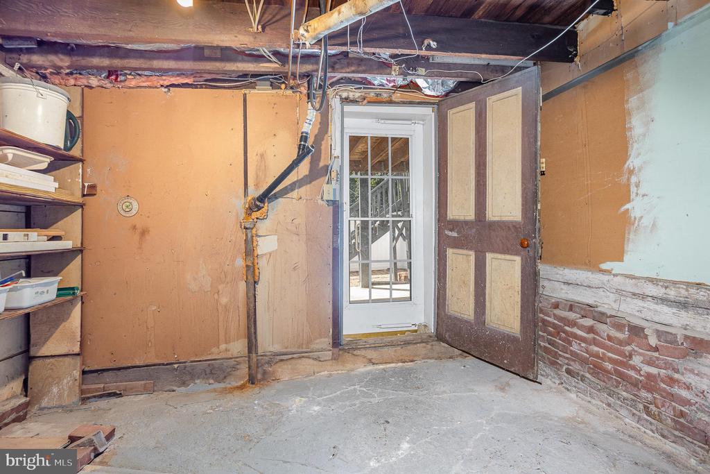 331 LOCUST STREET