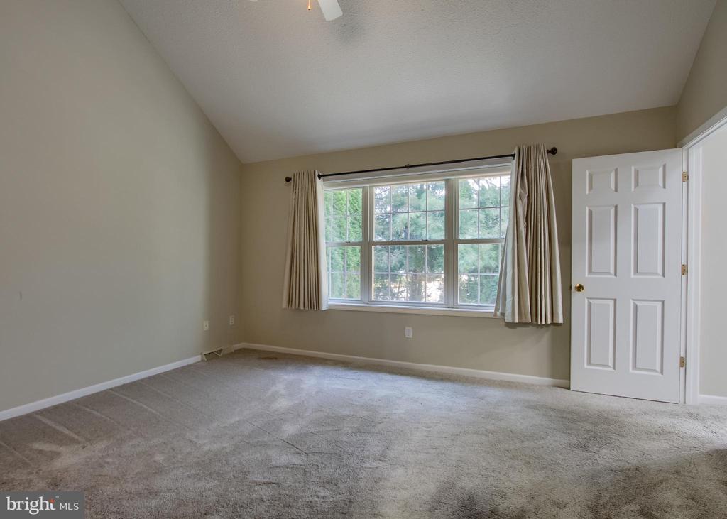 2875 OAKWOOD DRIVE