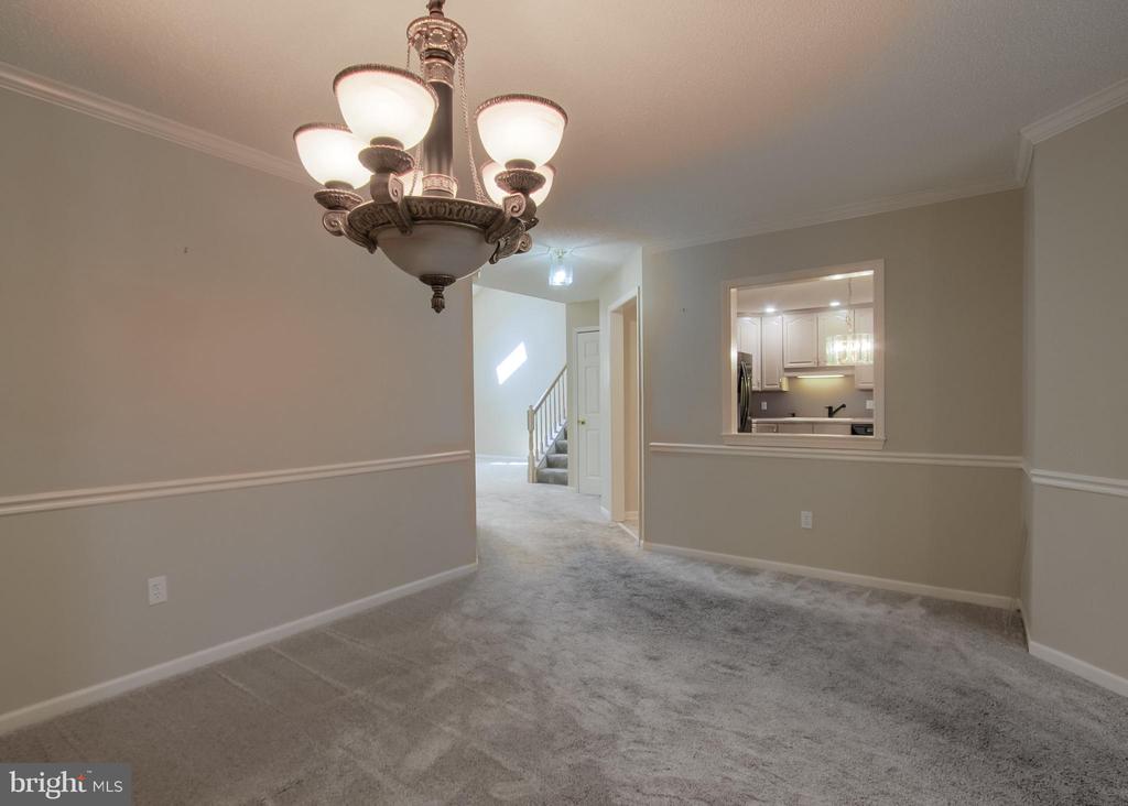 2875 OAKWOOD DRIVE