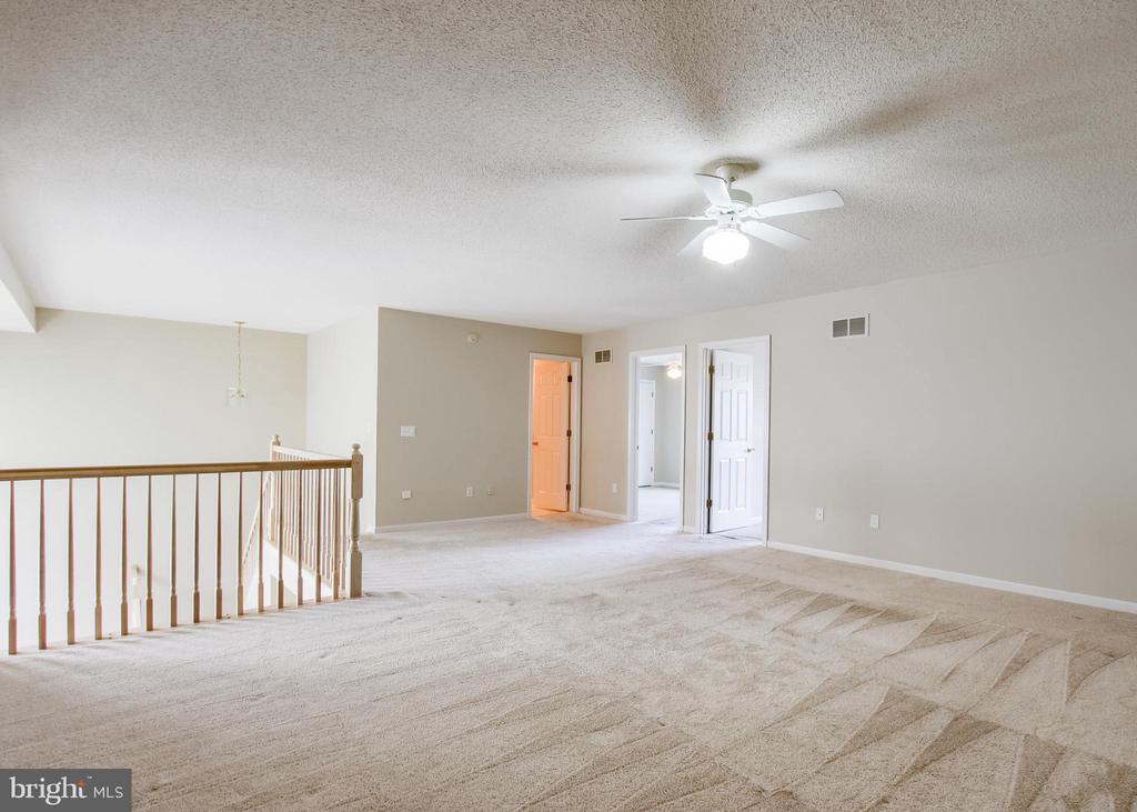 2875 OAKWOOD DRIVE