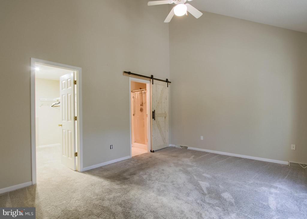 2875 OAKWOOD DRIVE