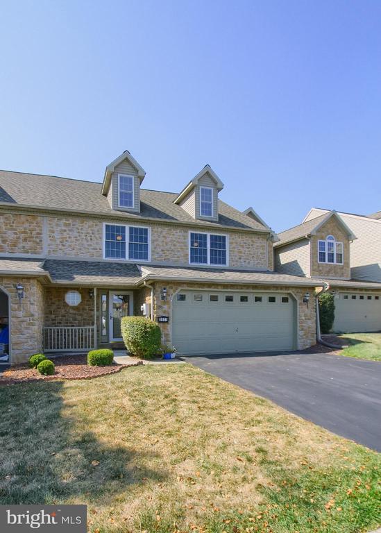 2875 OAKWOOD DRIVE