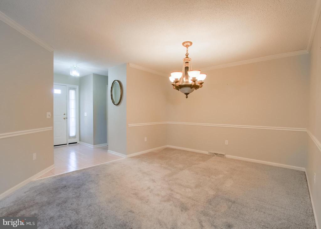 2875 OAKWOOD DRIVE