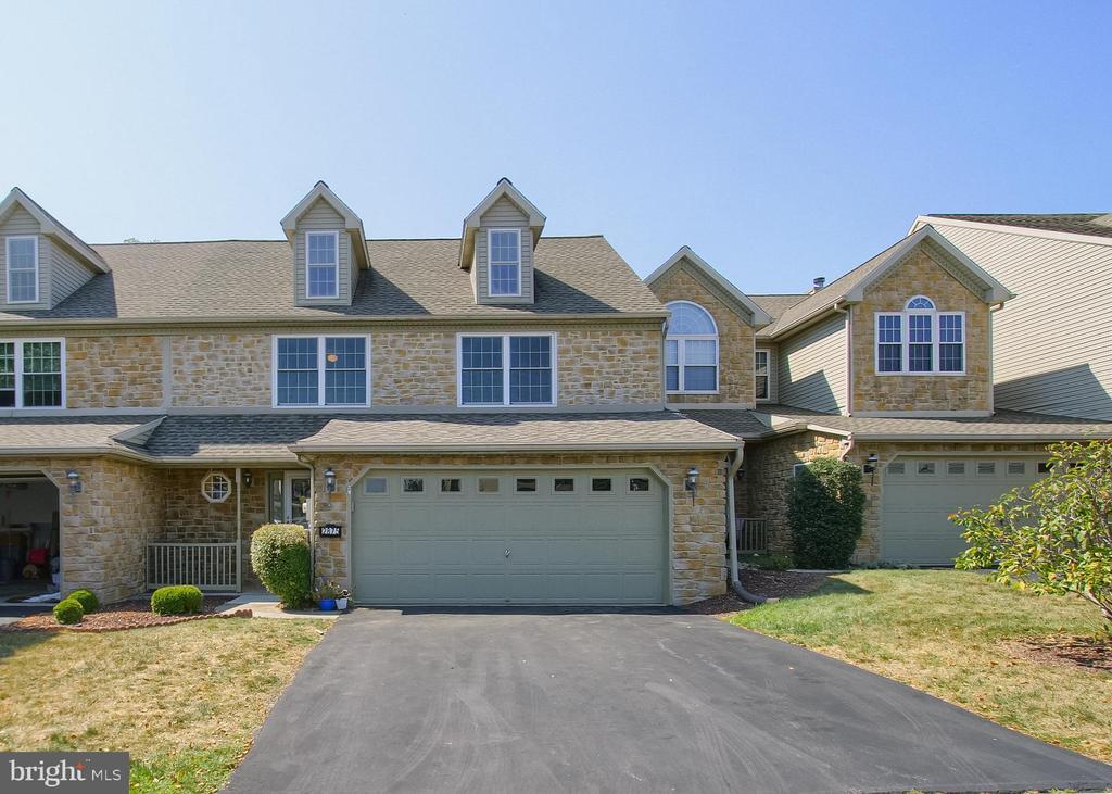 2875 OAKWOOD DRIVE