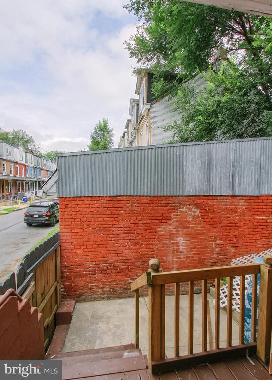 330 WOODBINE STREET