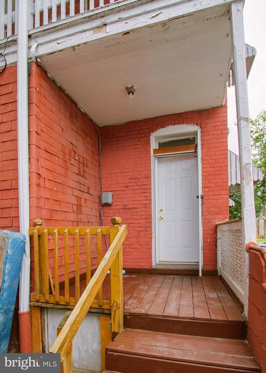 330 WOODBINE STREET