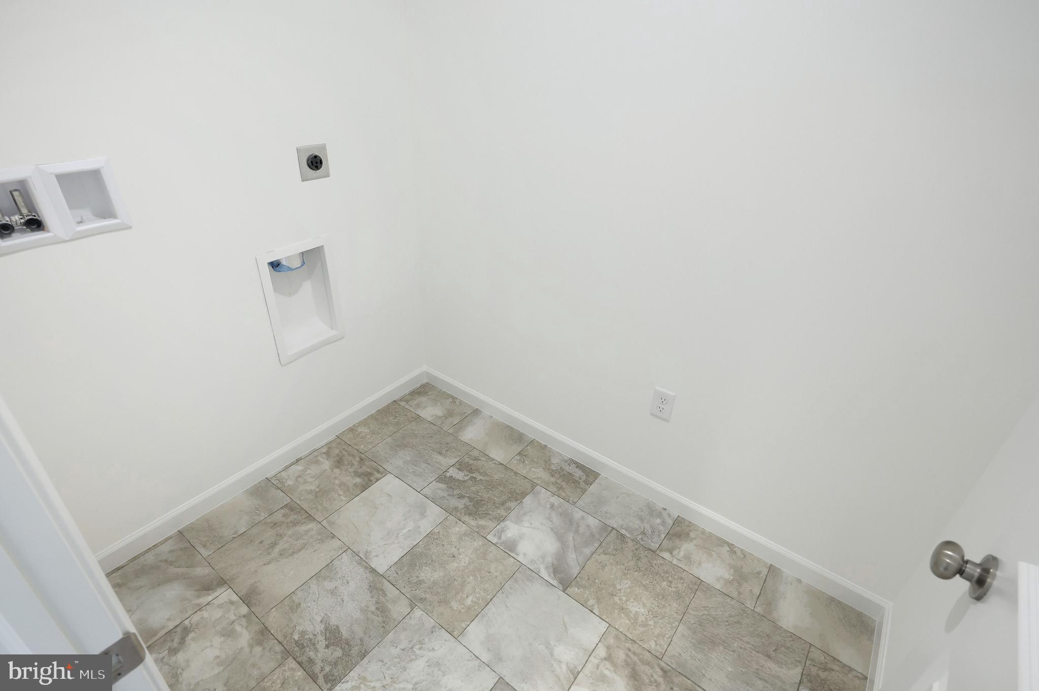 7857 BRIARWOOD DRIVE