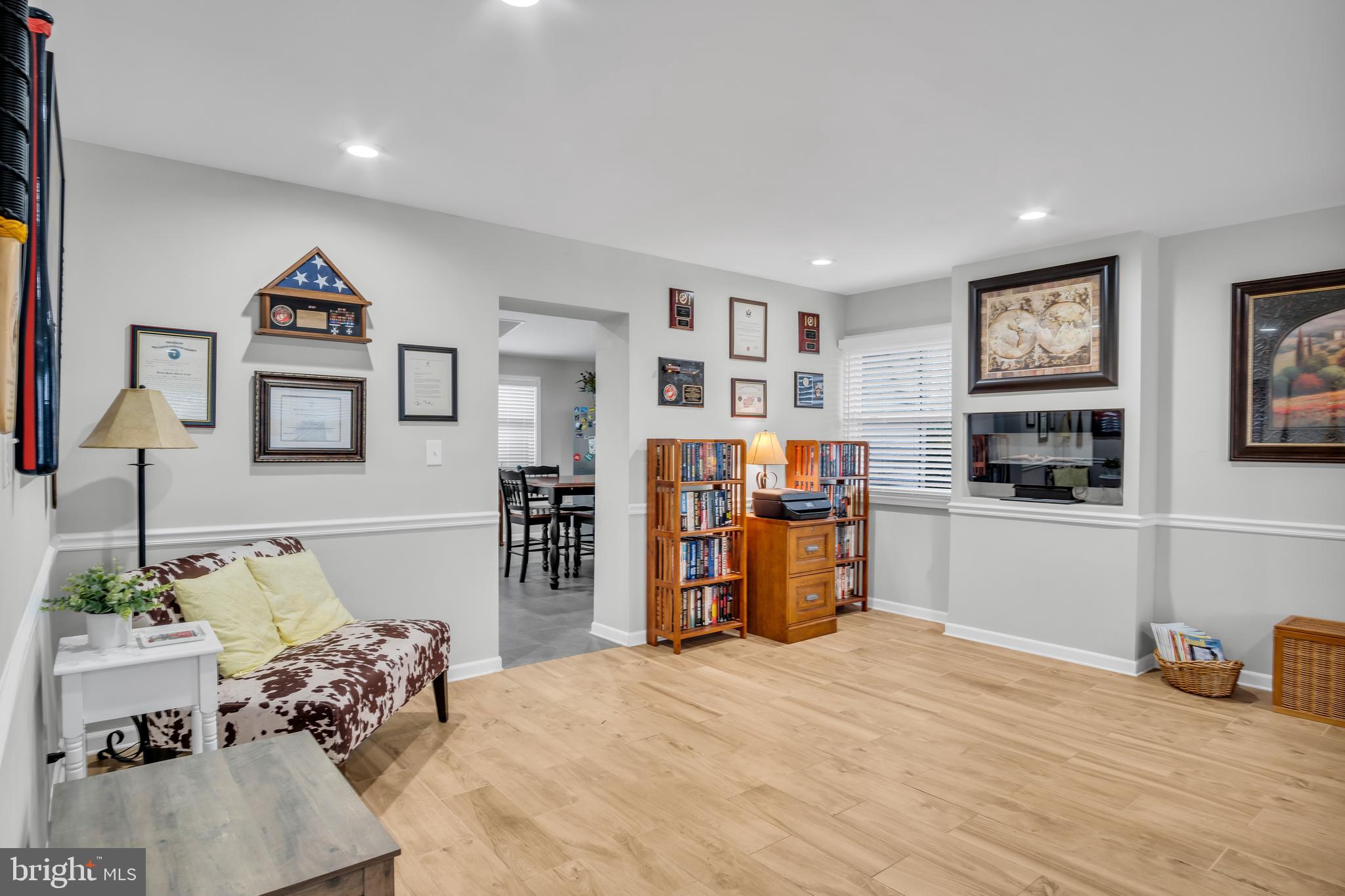 520 W CARACAS AVENUE