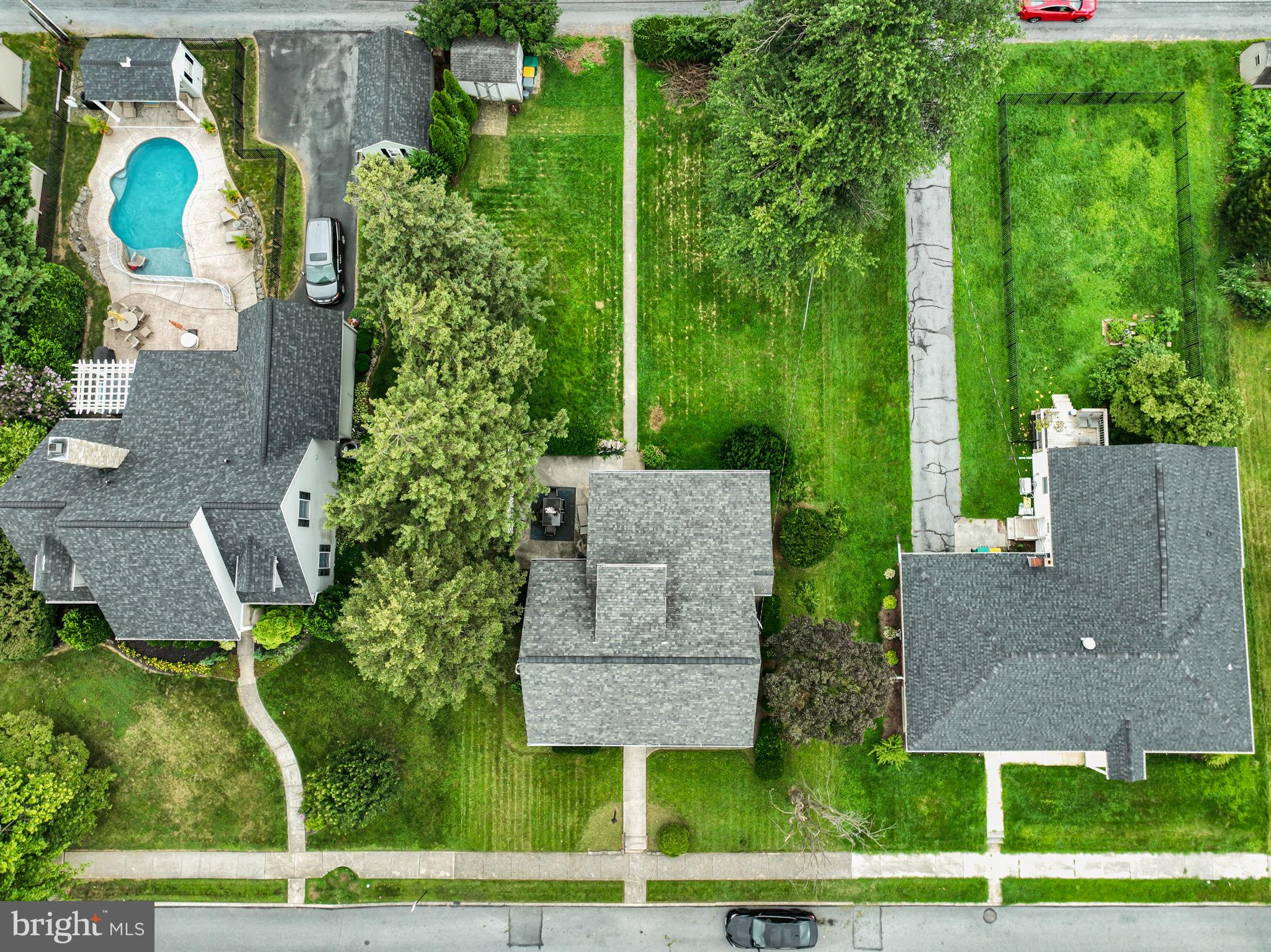 520 W CARACAS AVENUE