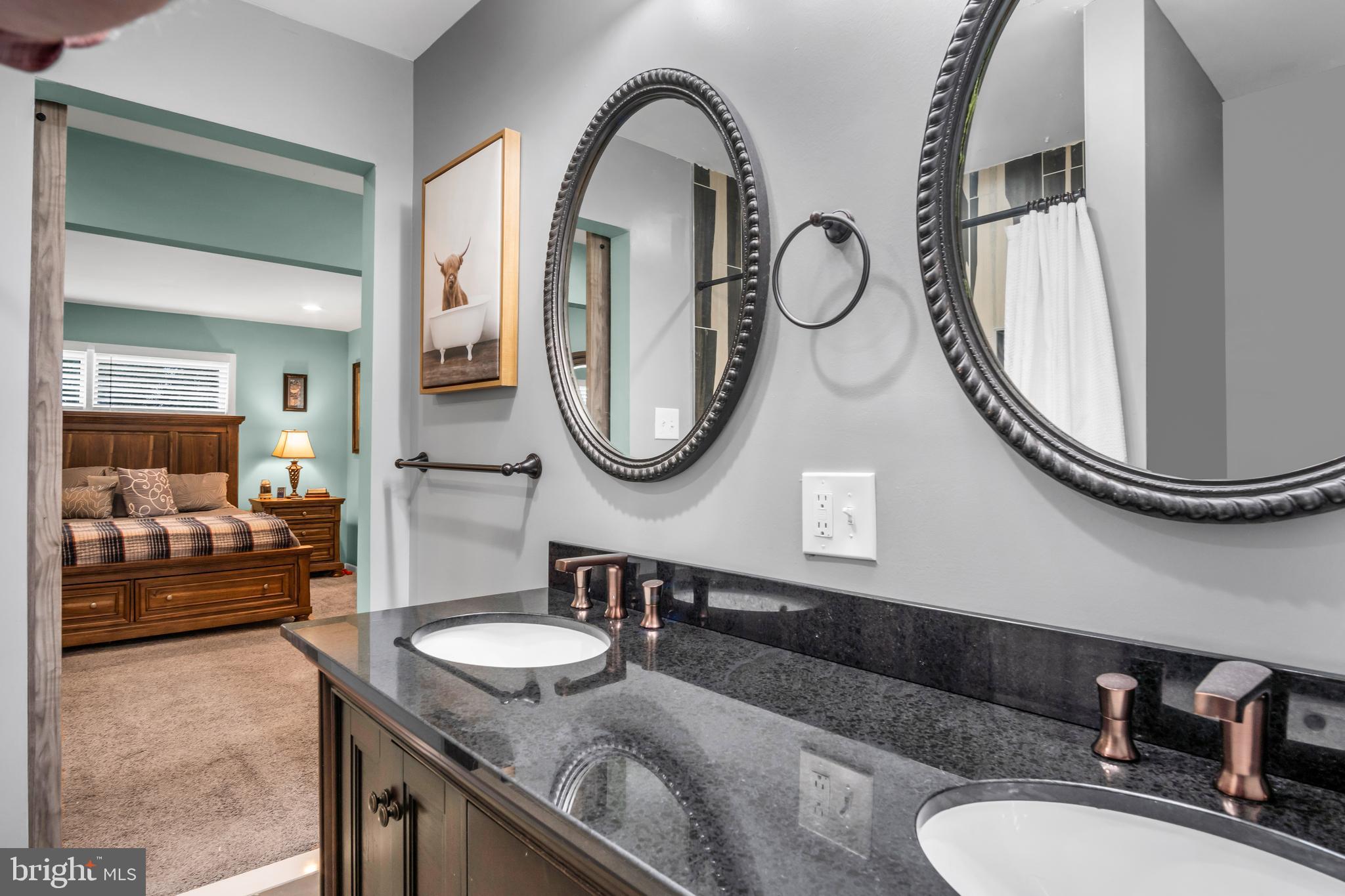 520 W CARACAS AVENUE