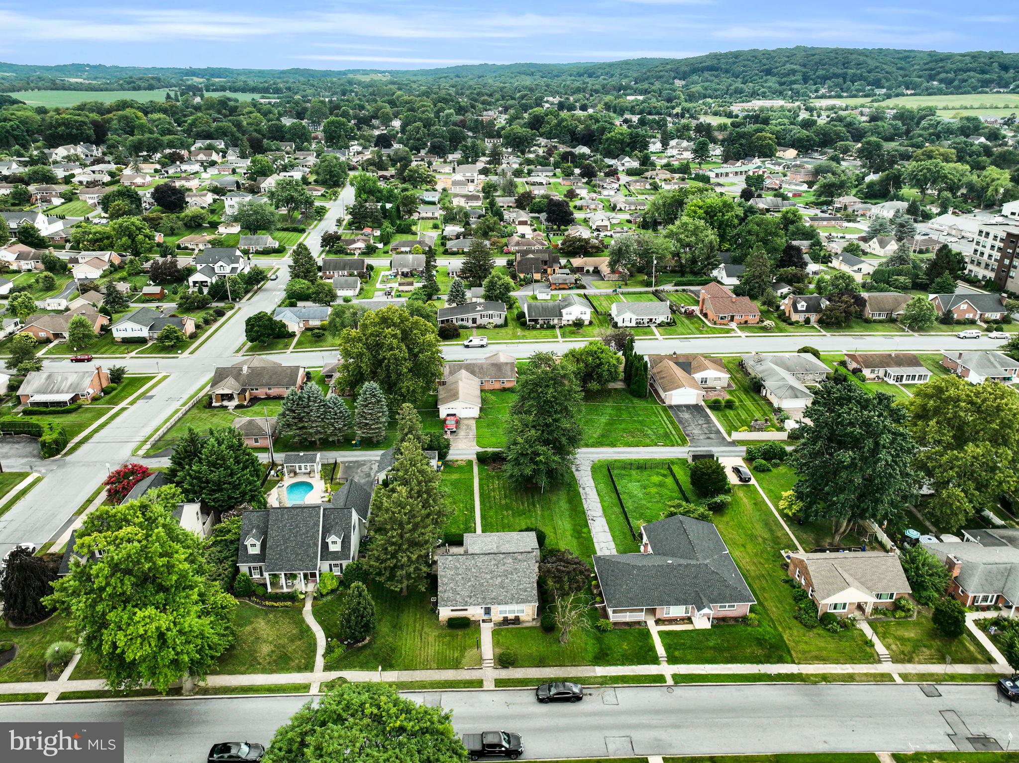 520 W CARACAS AVENUE