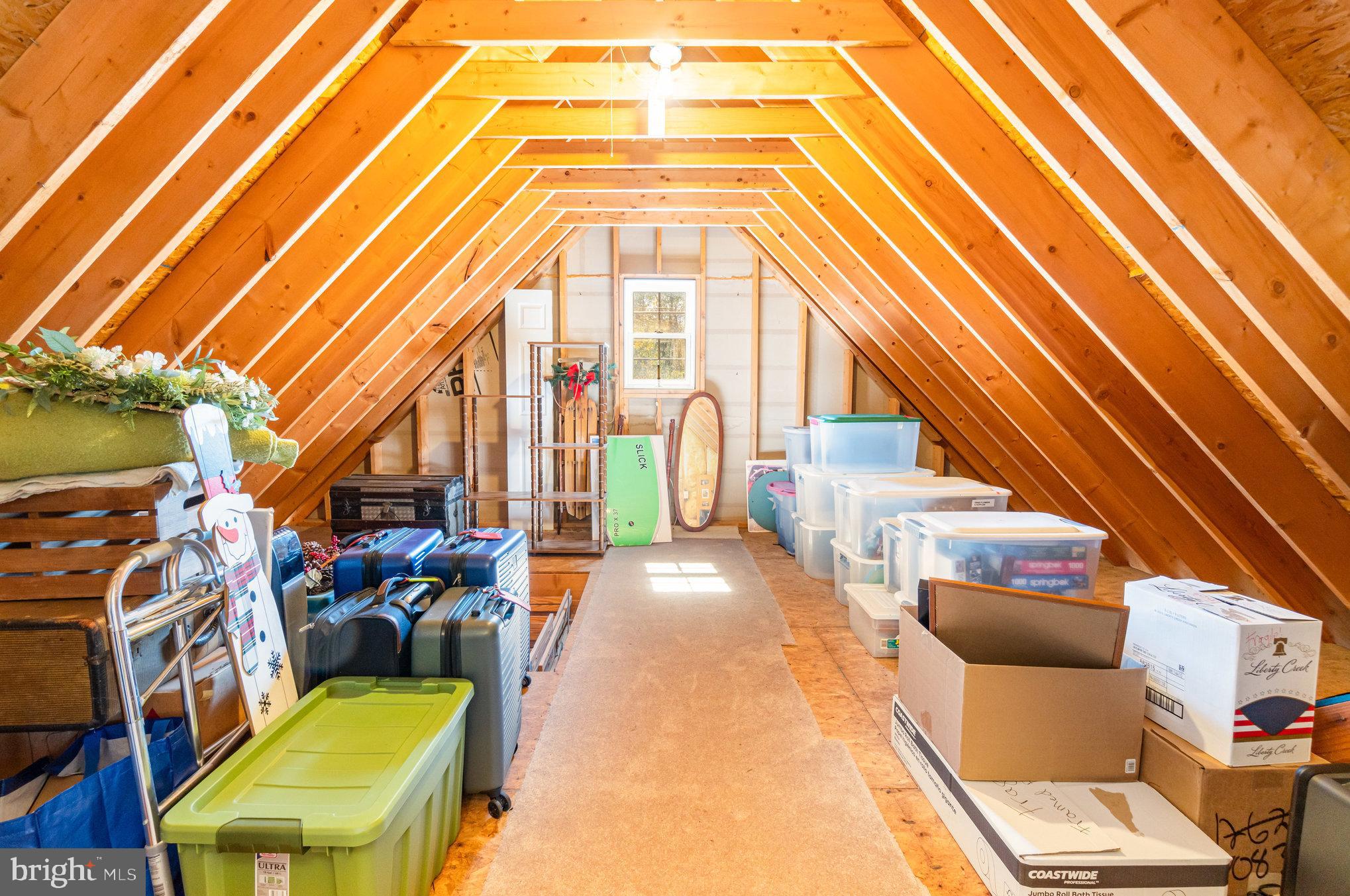 735 HUNT MEADOW DRIVE