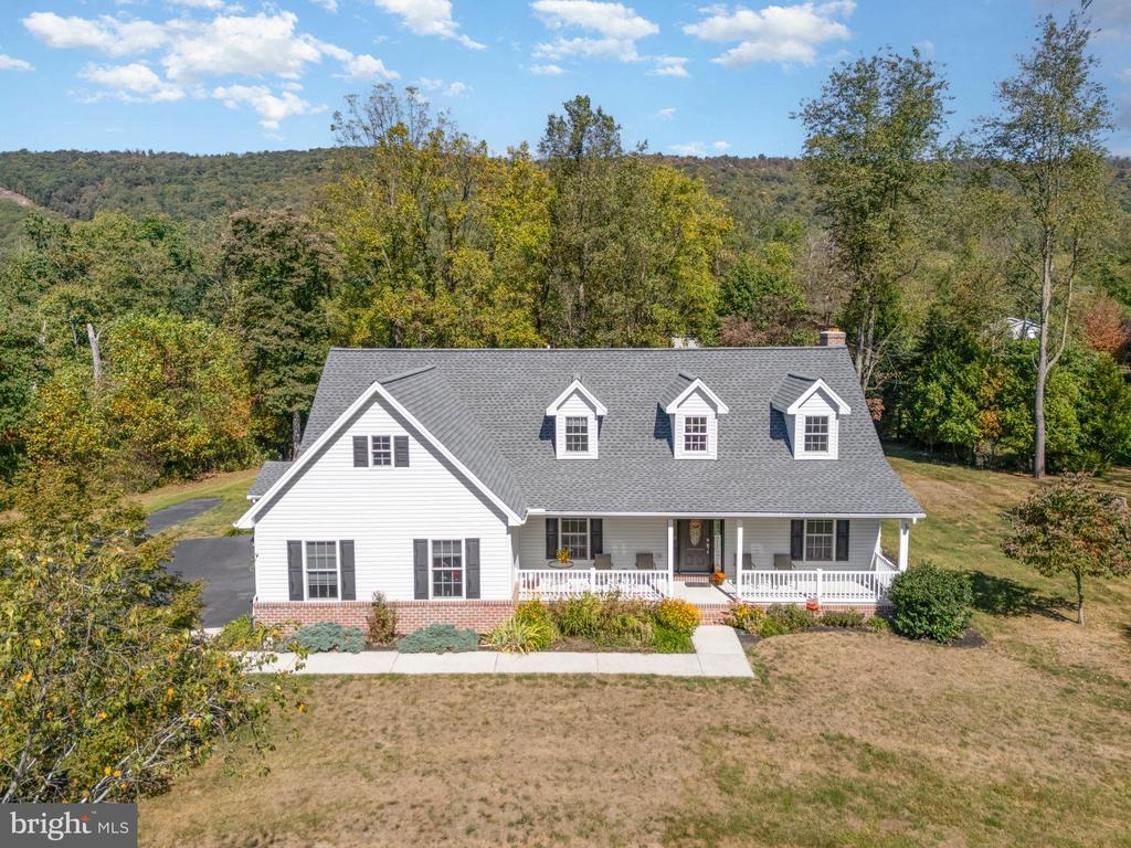 735 HUNT MEADOW DRIVE
