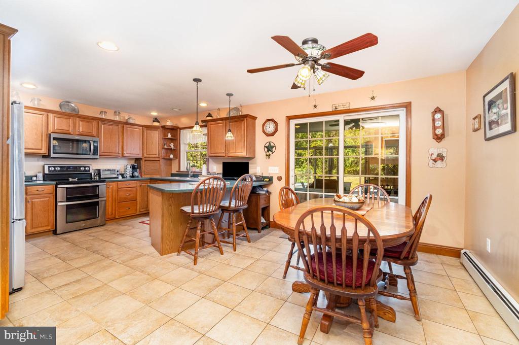 735 HUNT MEADOW DRIVE