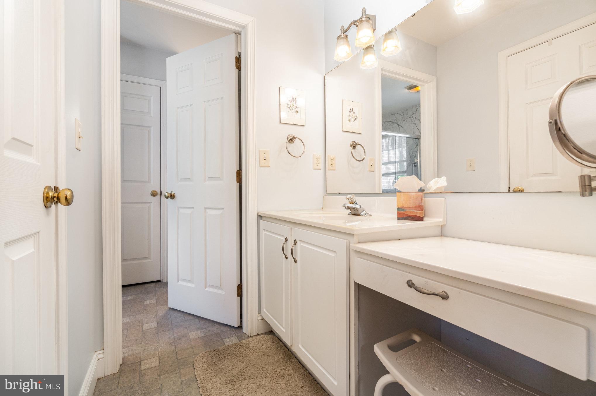 735 HUNT MEADOW DRIVE