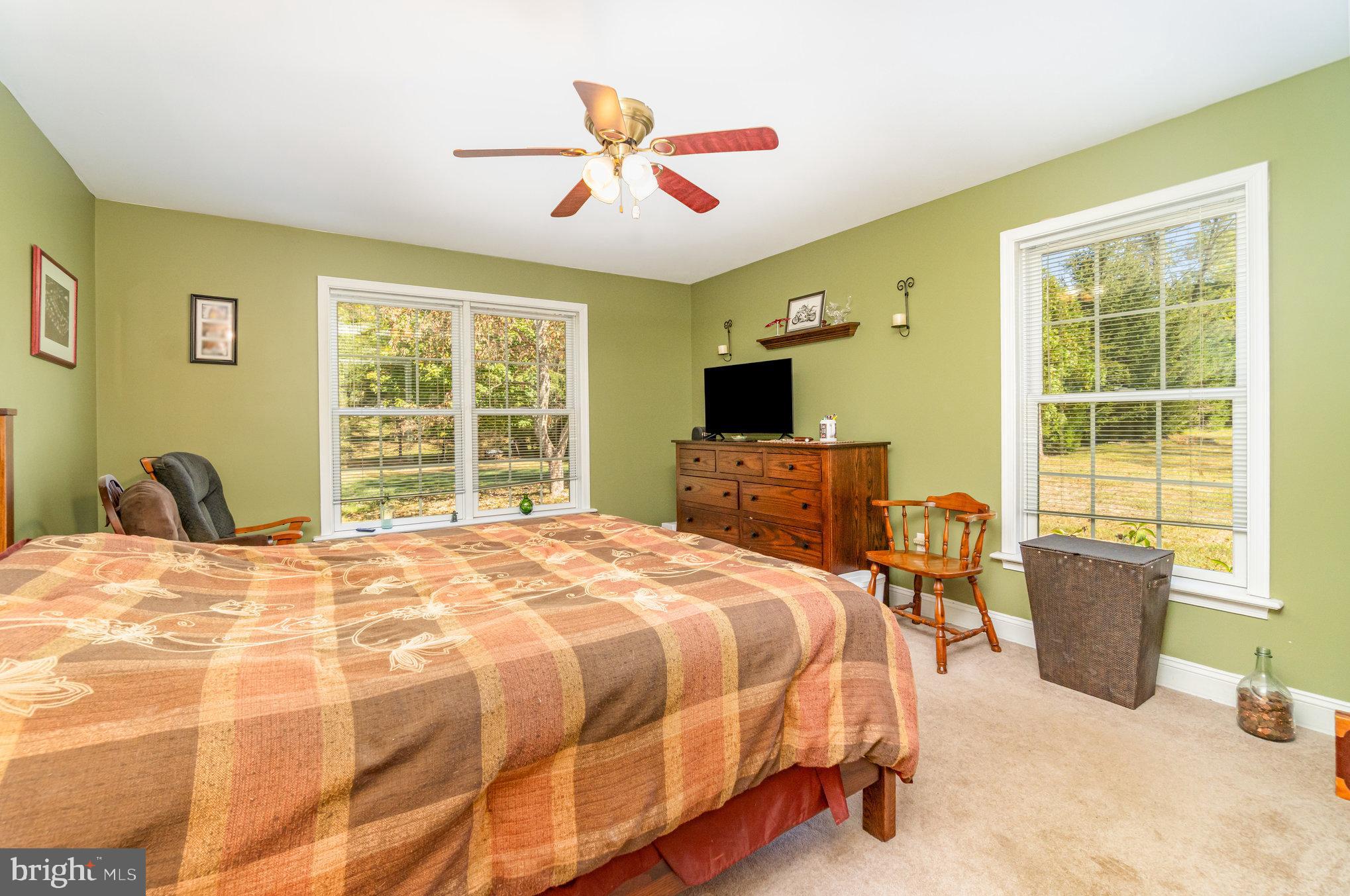 735 HUNT MEADOW DRIVE