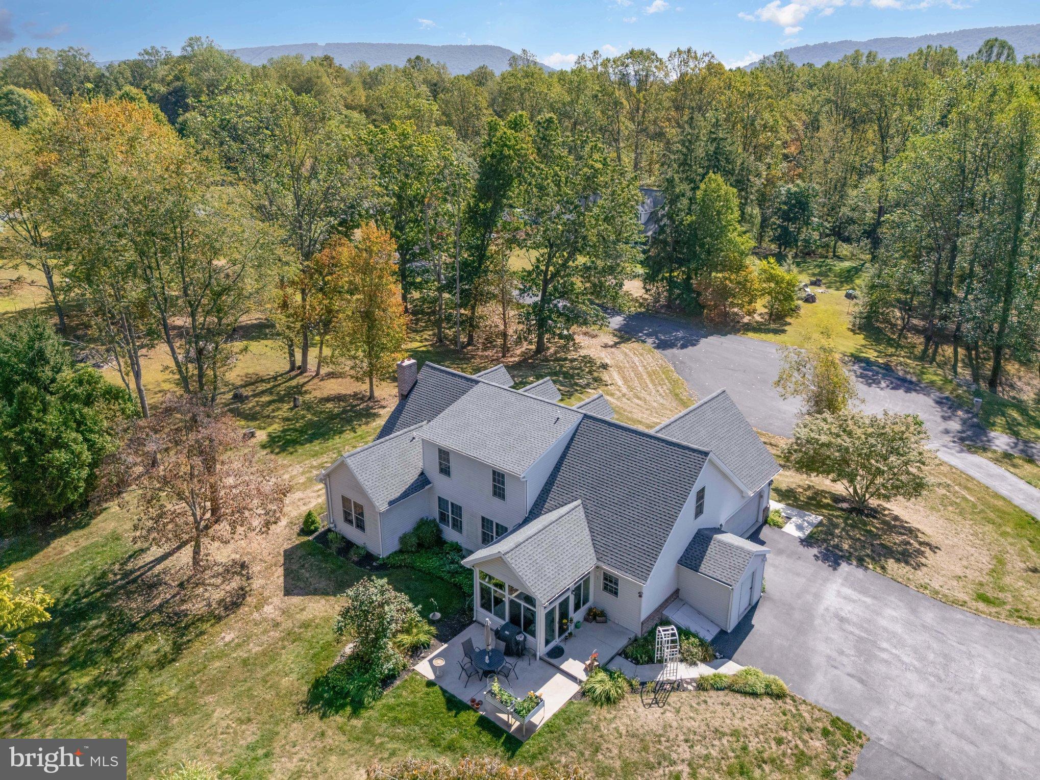 735 HUNT MEADOW DRIVE