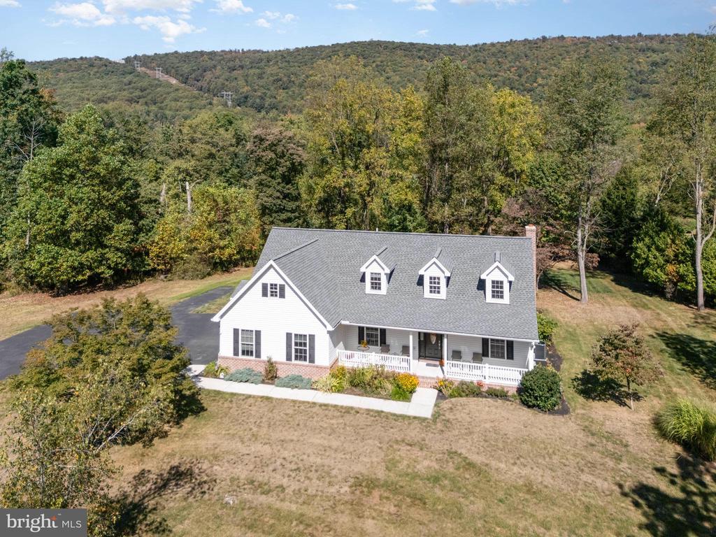 735 HUNT MEADOW DRIVE