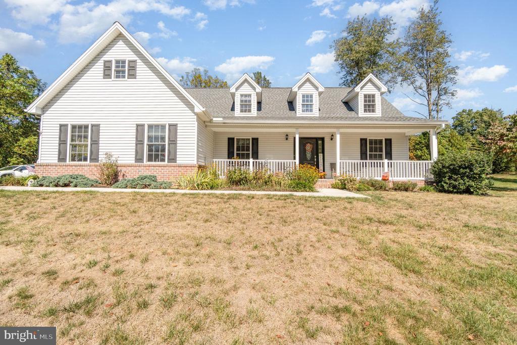 735 HUNT MEADOW DRIVE