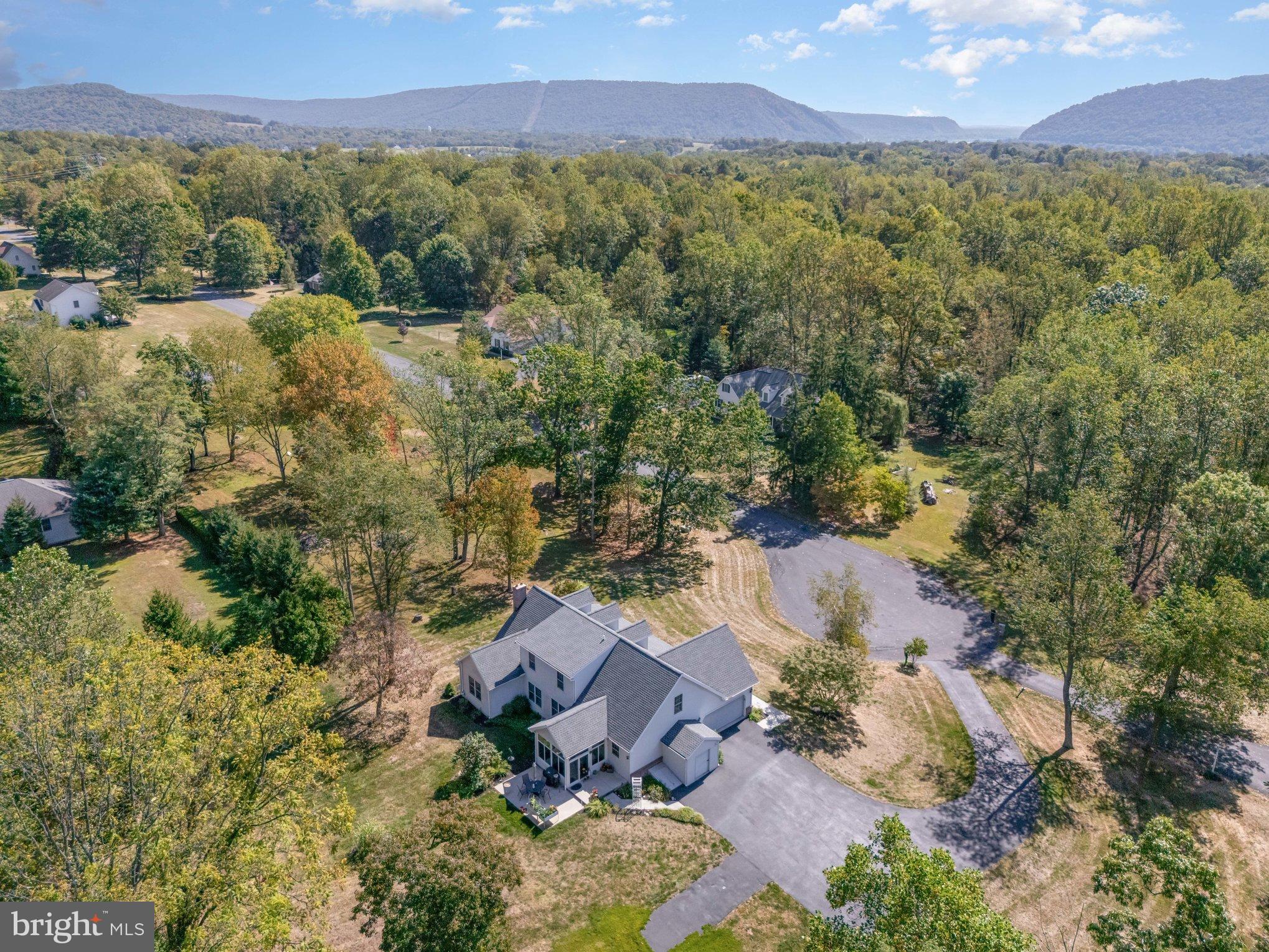 735 HUNT MEADOW DRIVE