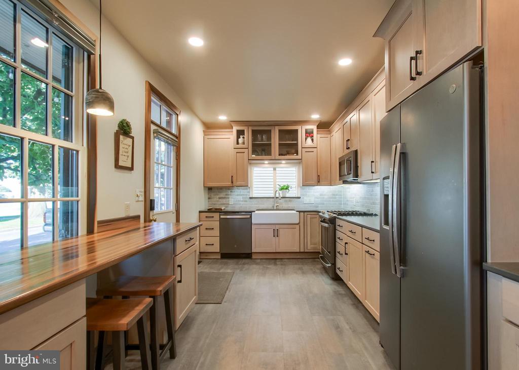 100 CONOY STREET
