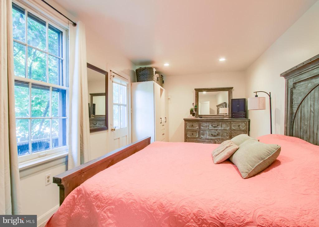 100 CONOY STREET